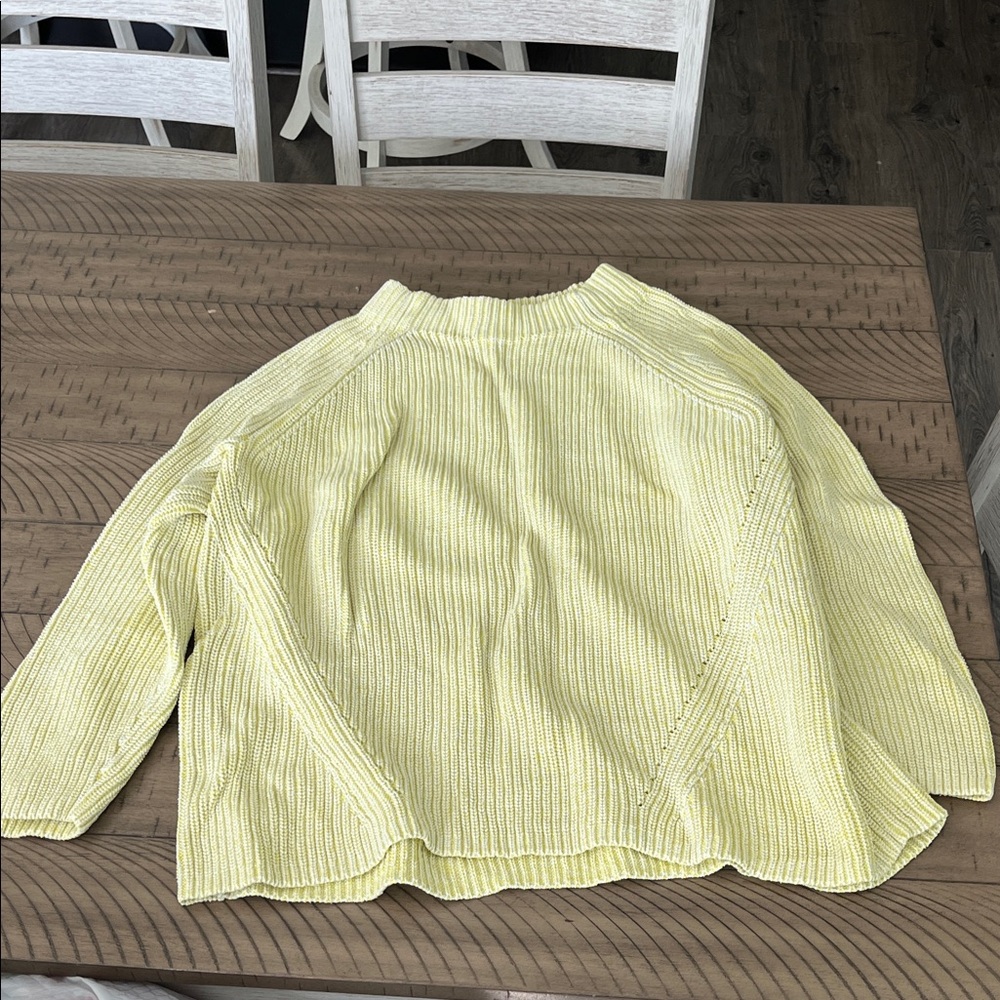 Lands' End Light Yellow Ribbed Sweater
